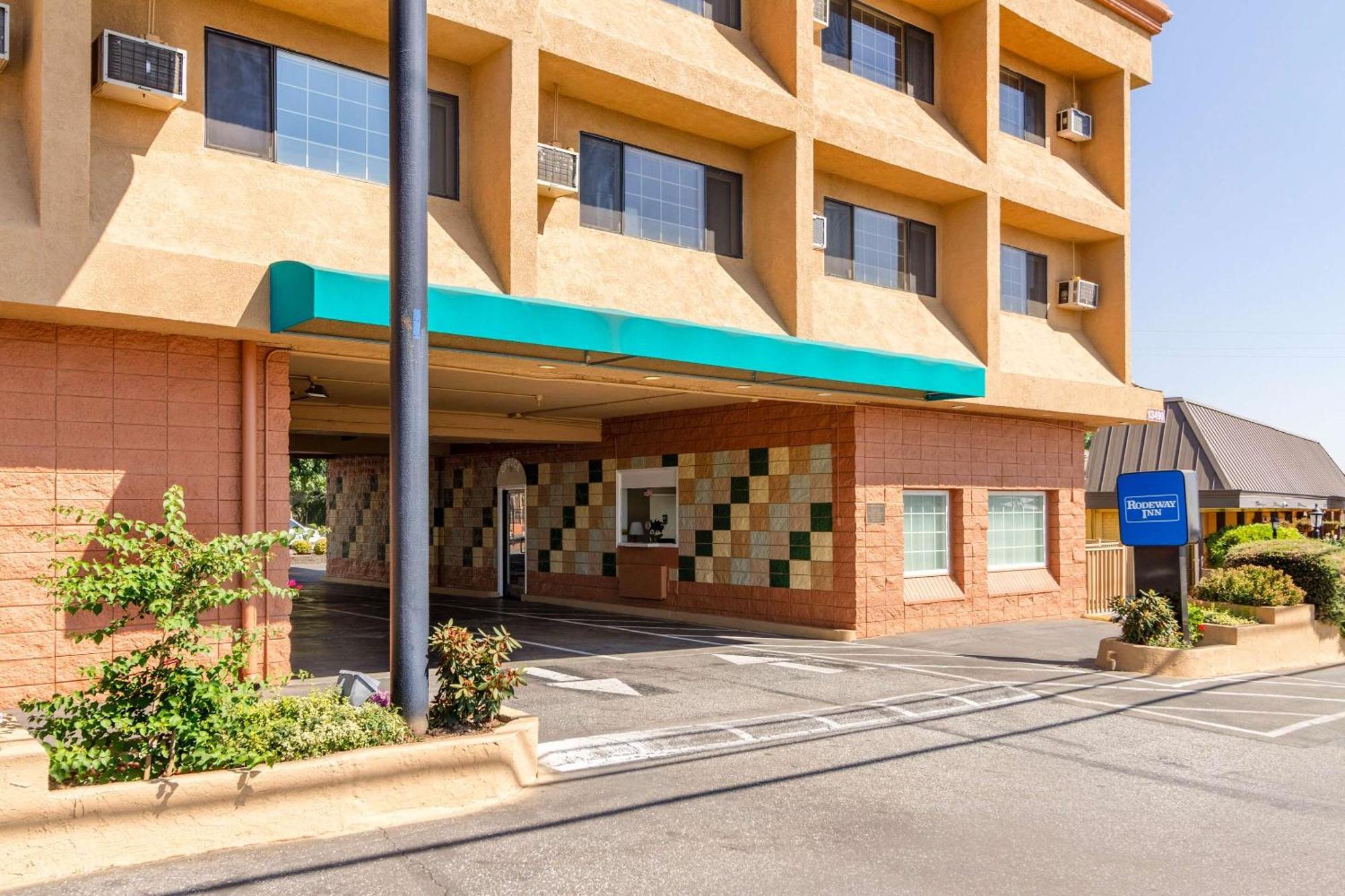 Rodeway Inn Auburn Exterior photo