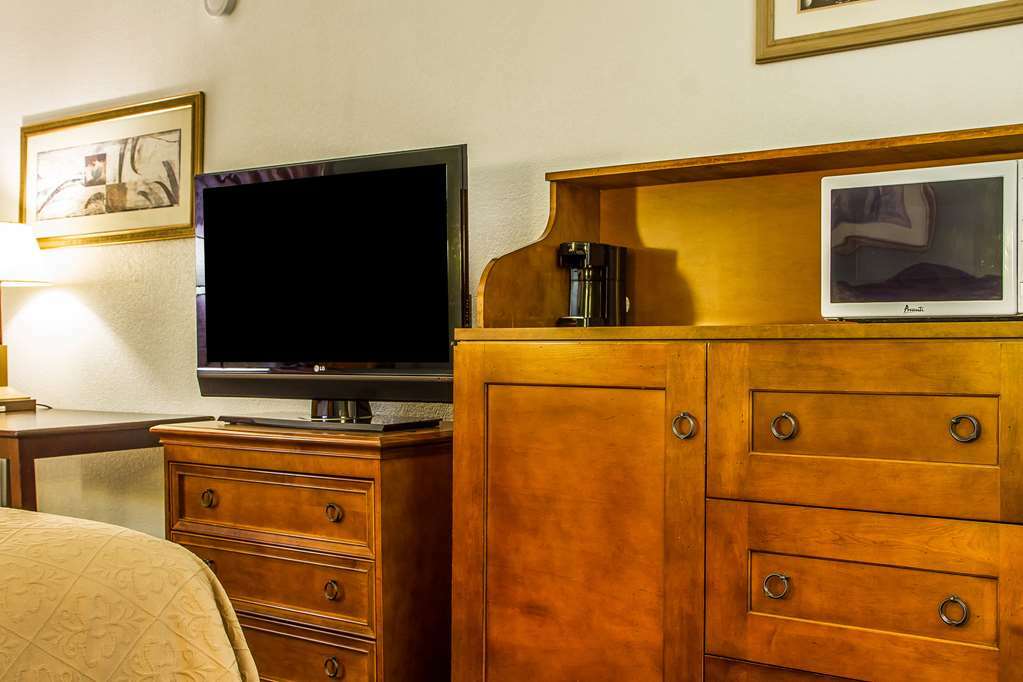 Rodeway Inn Auburn Room photo