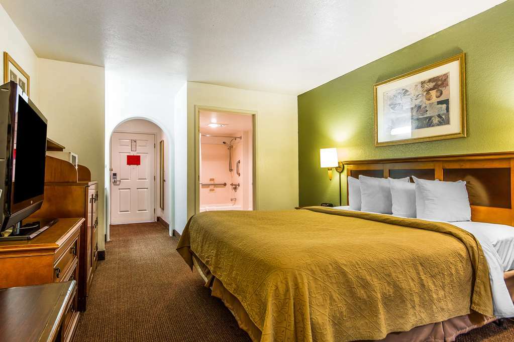 Rodeway Inn Auburn Room photo
